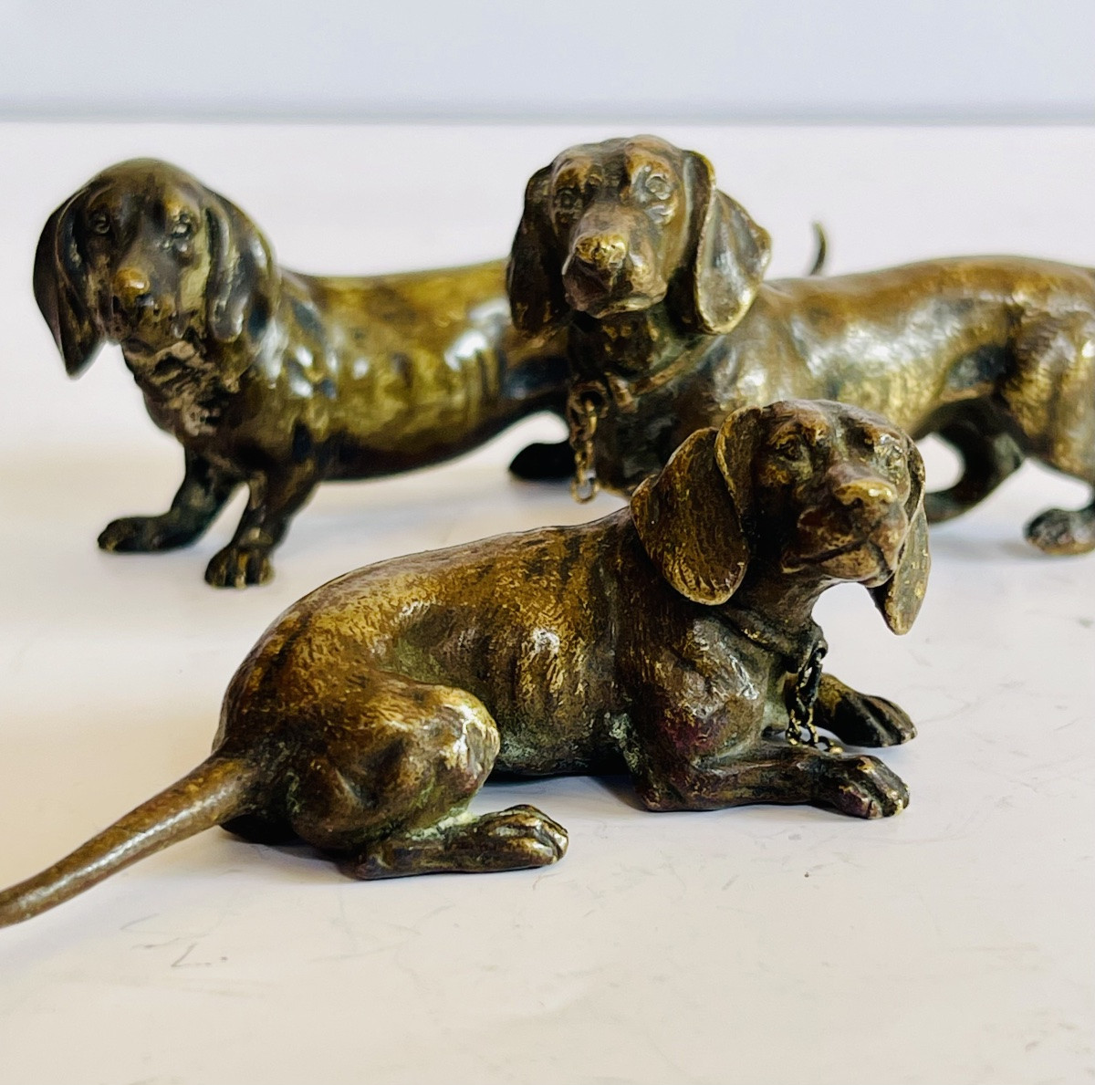 Ensemble de trois bassets en bronze de vienne -photo-4